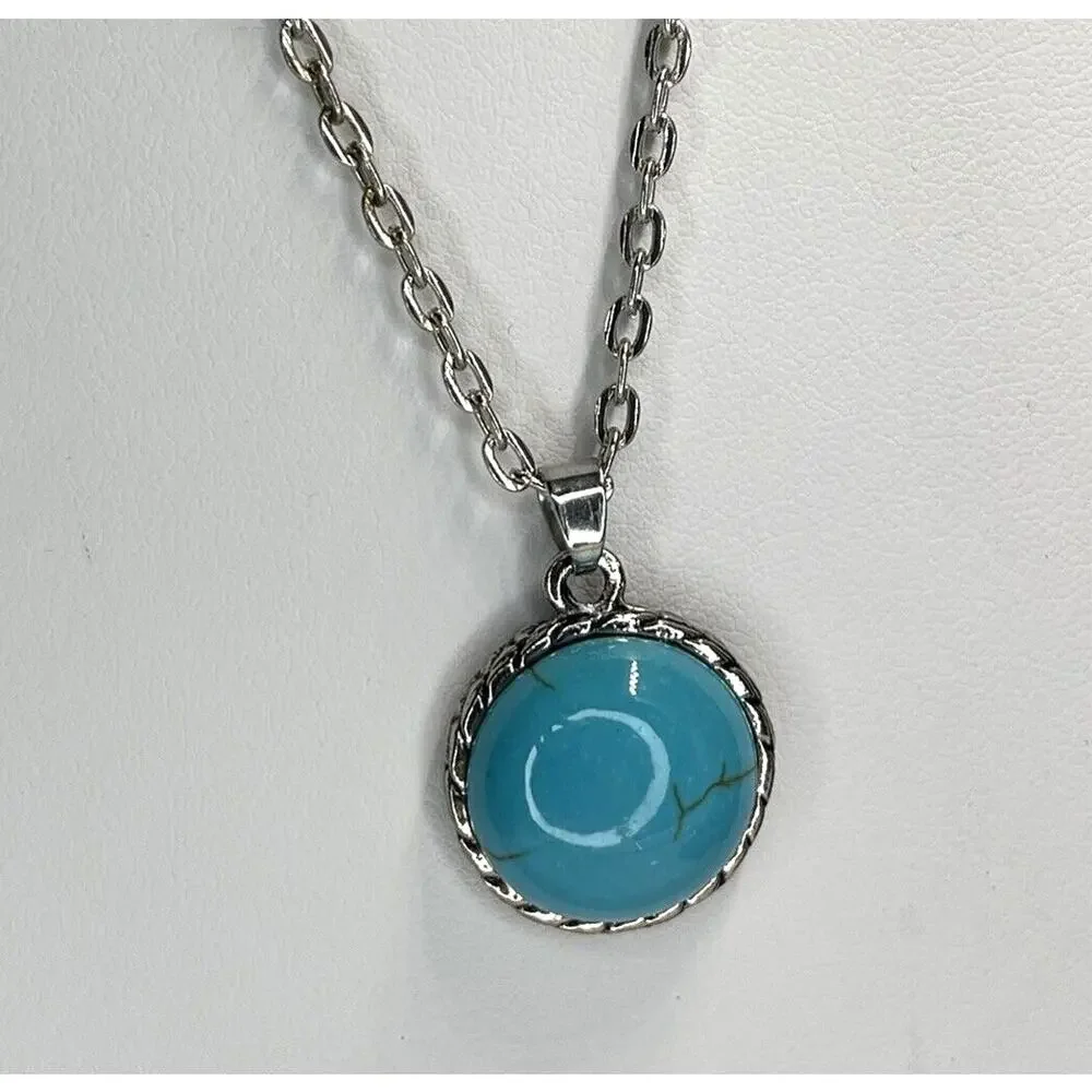 Silver Plated Faux Turquoise Pendant Necklace Stunning Chic Women's Fashion NEW